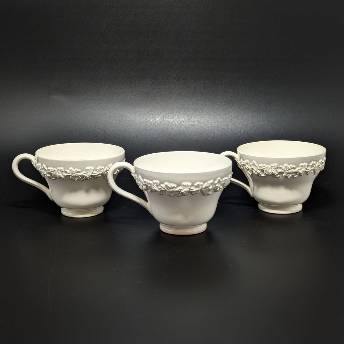 Wedgwood Queensware Cream on Cream 13pc Teacup & Cream Soup Set