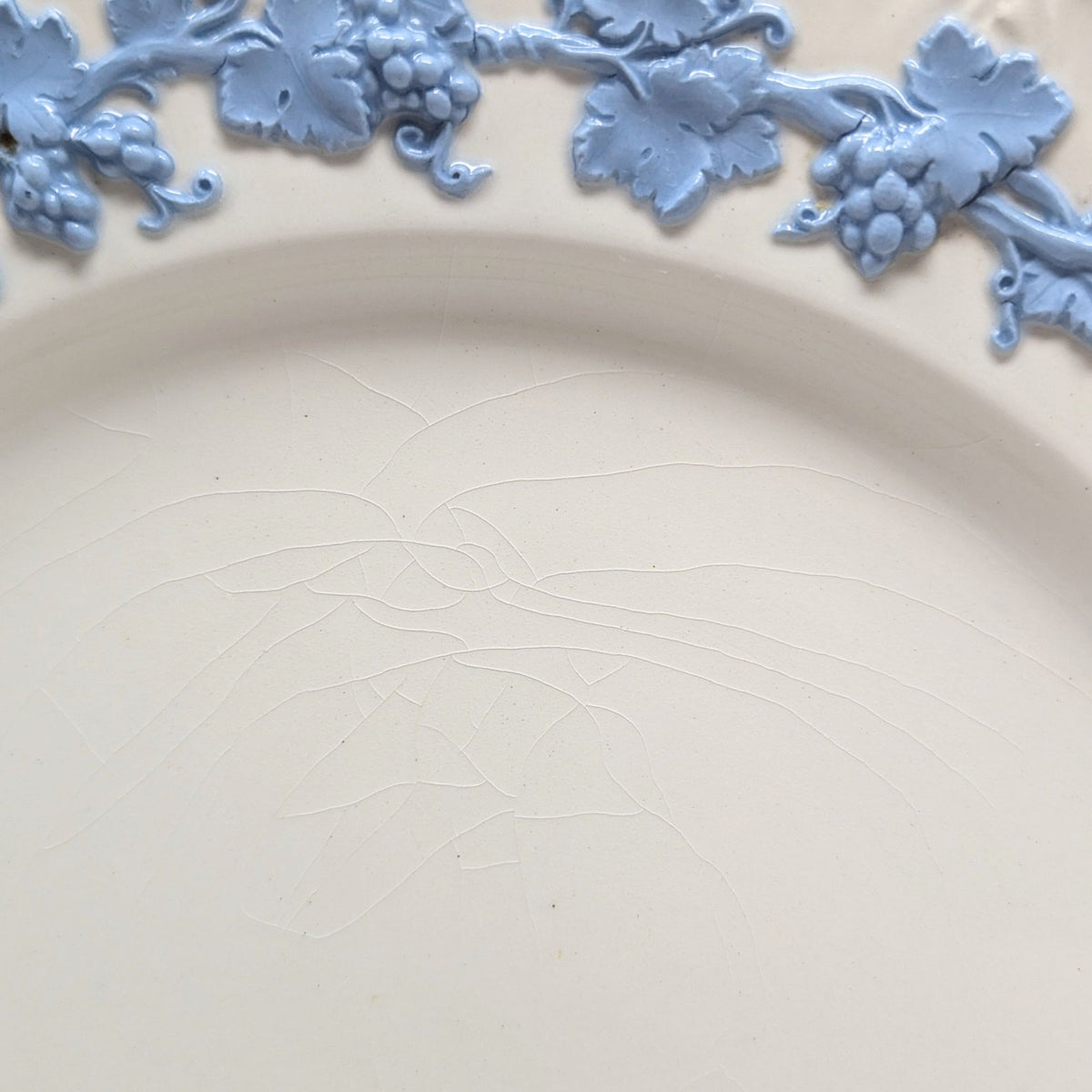 Wedgwood "Lavender on Cream" Shell Edge Luncheon Plates (Set of 6)