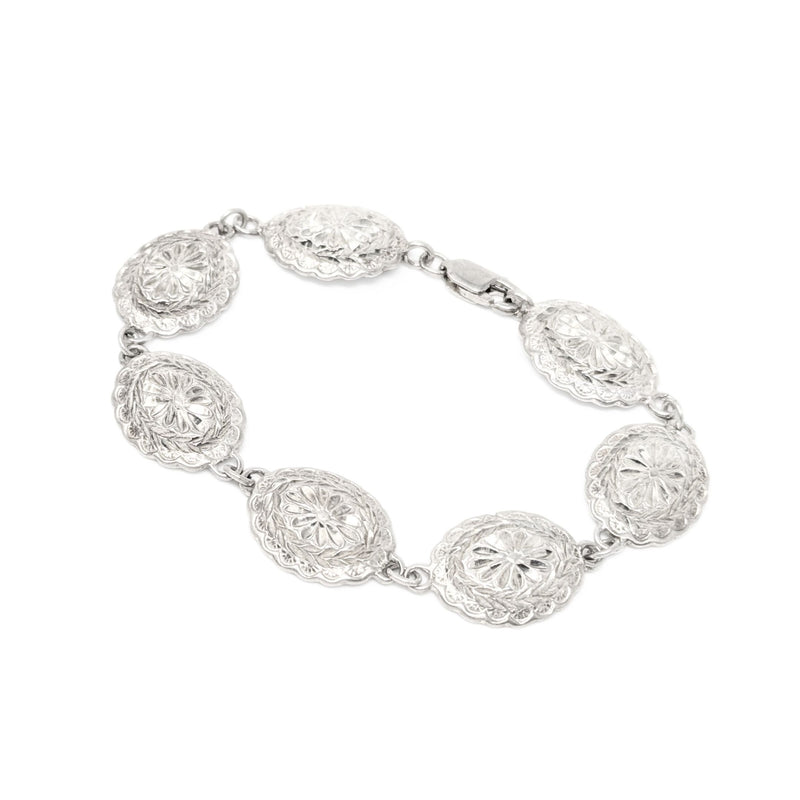 Vintage Sterling Silver Diamond Cut Oval Concha Bracelet