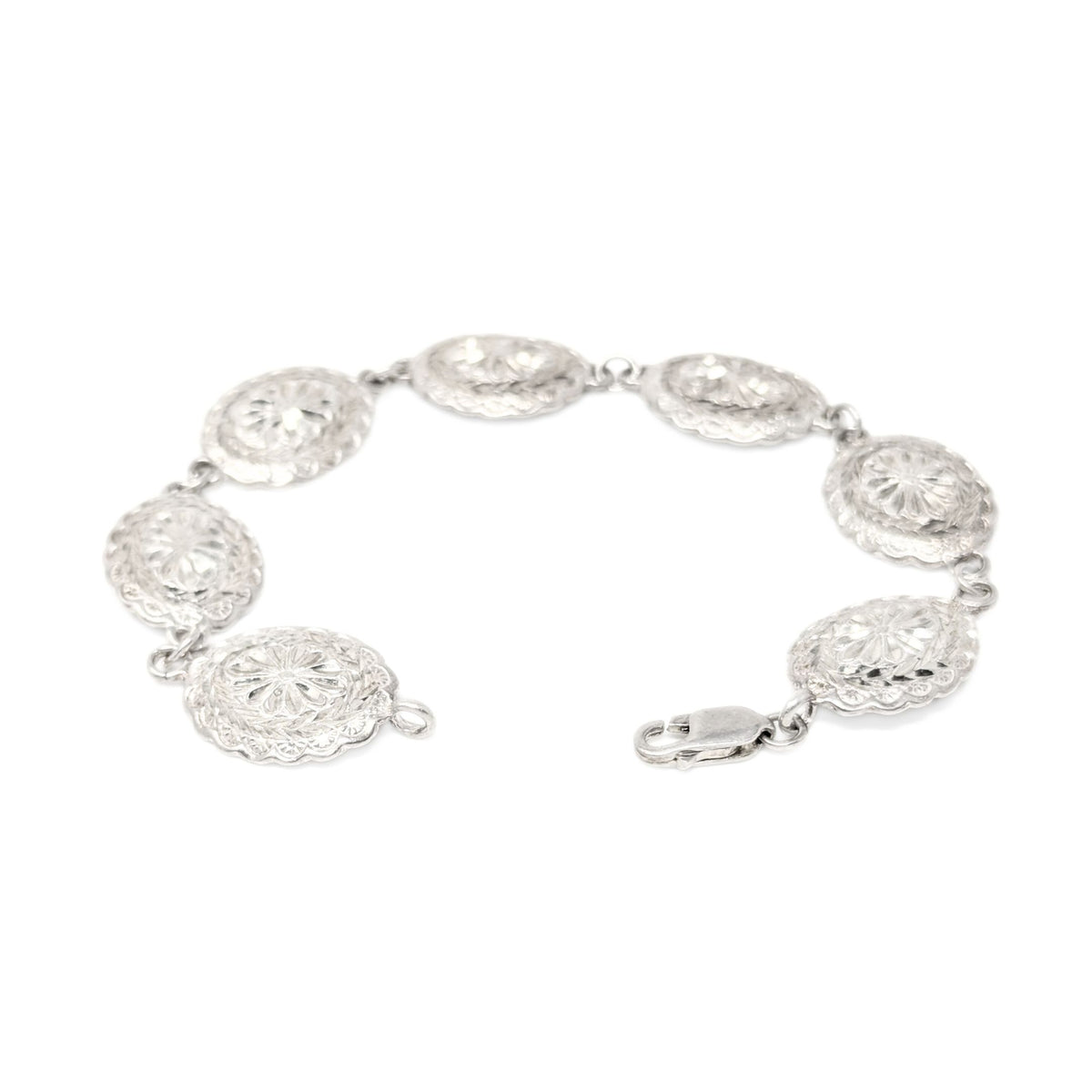 Vintage Sterling Silver Diamond Cut Oval Concha Bracelet
