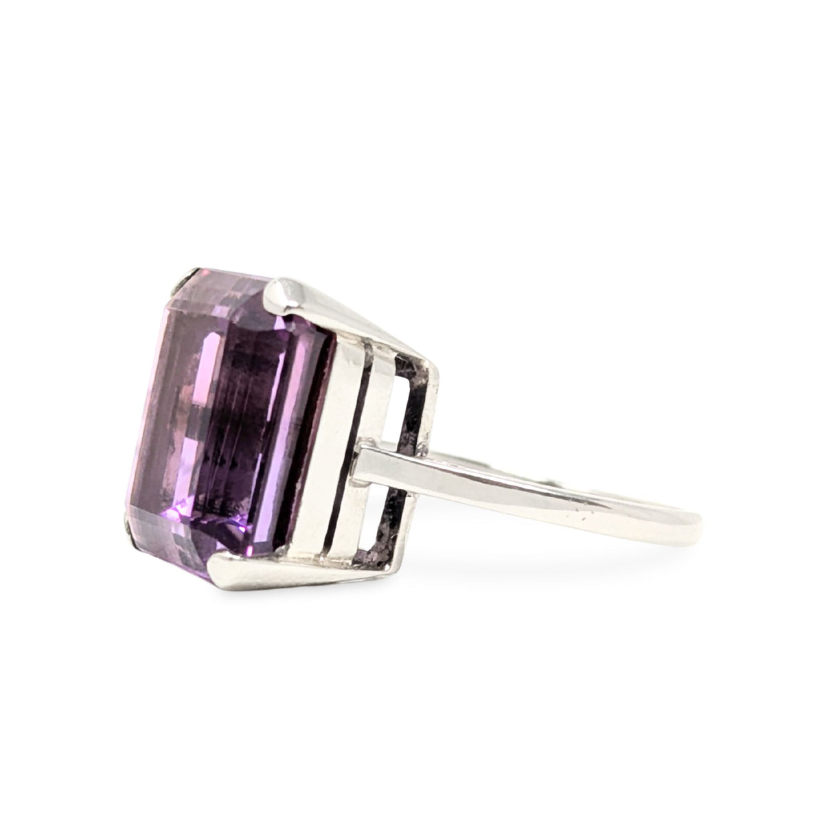 9K White Gold Emerald Cut Amethyst Solitaire Ring - Size 7.5