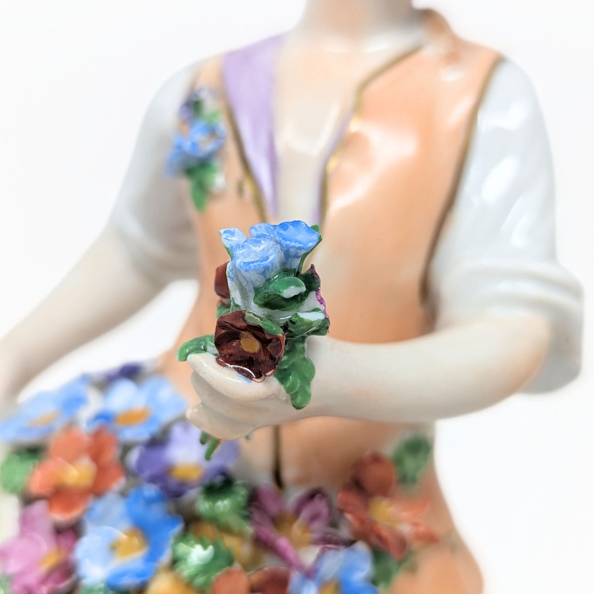 Carl Thieme Dresden "Man & Woman Selling Flowers" Porcelain Figurines (Pair)