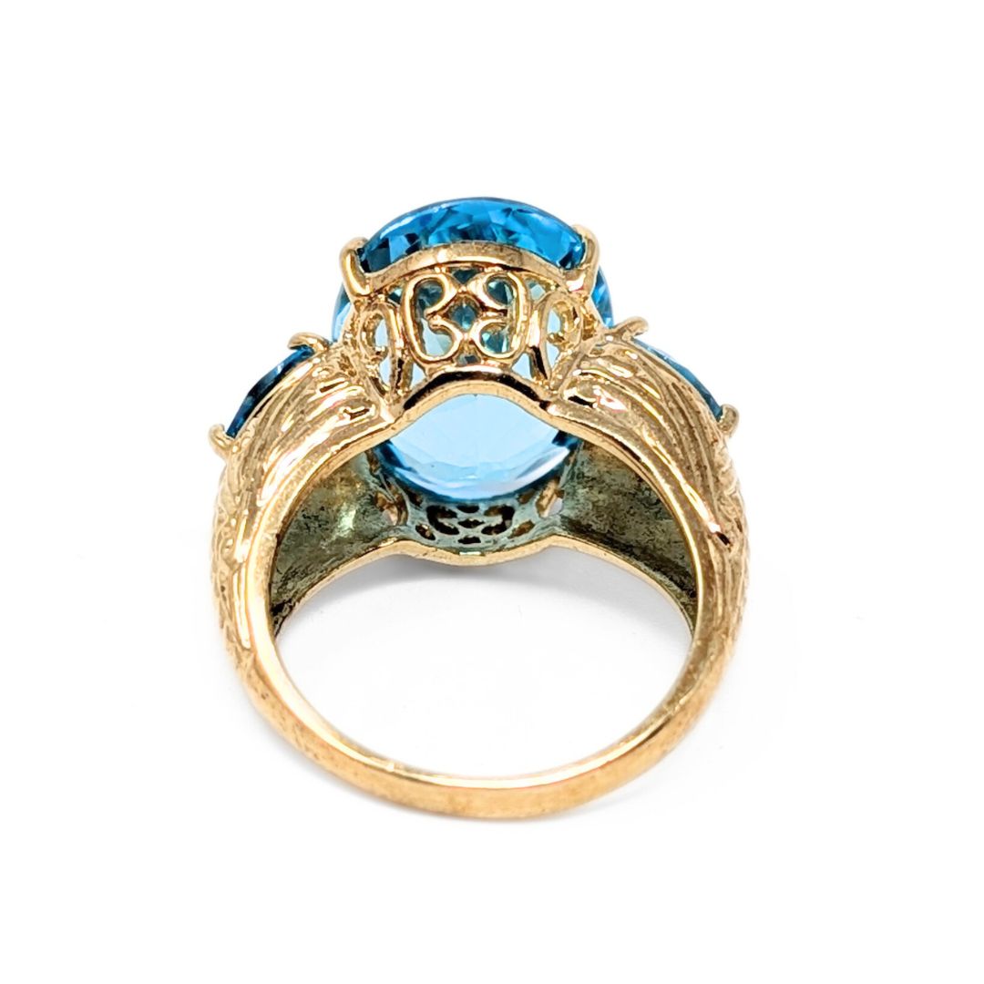 10K Gold Fancy Cut Sky Blue Topaz Cocktail Ring - Size 7.75