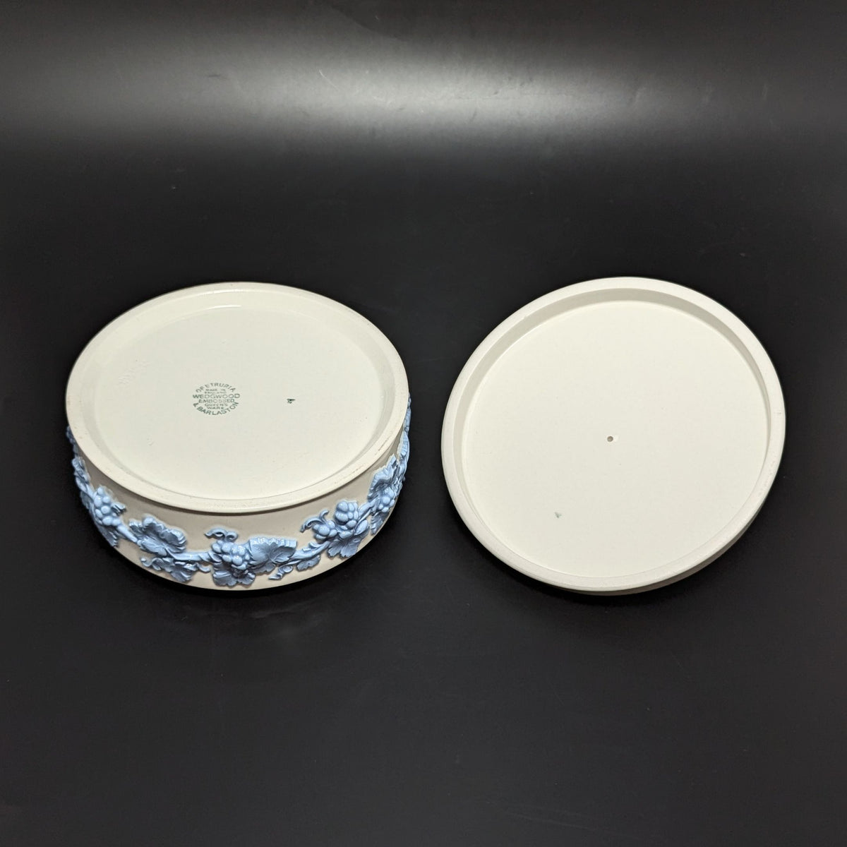 Wedgwood "Lavender on Cream" Lidded Candy Box