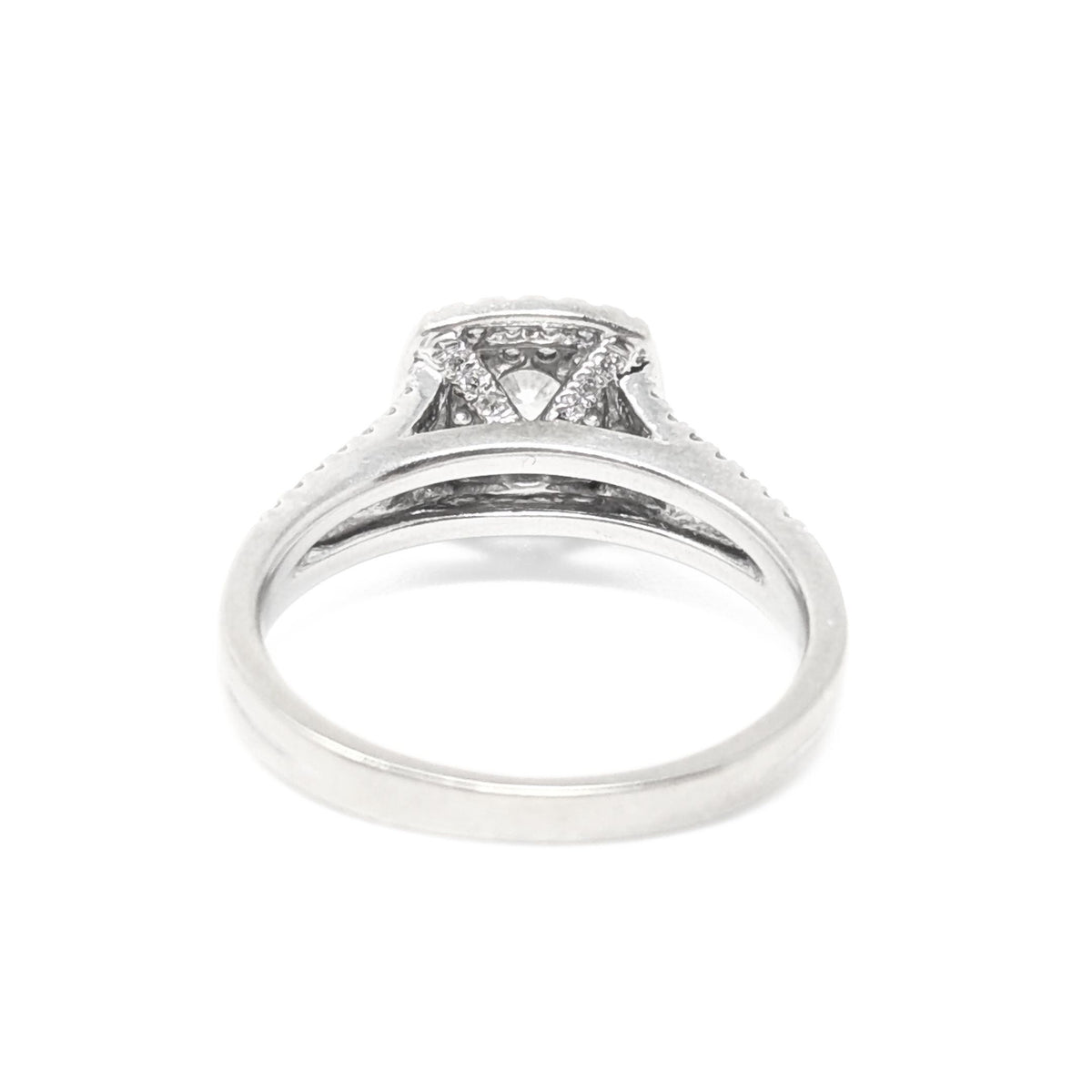 13K White Gold 0.78tcw Halo Diamond Engagement Ring - Size 7