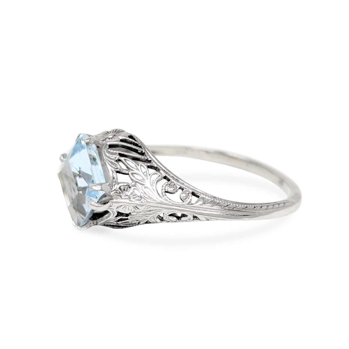 14K White Gold Aquamarine Floral Filigree Ring - Size 5