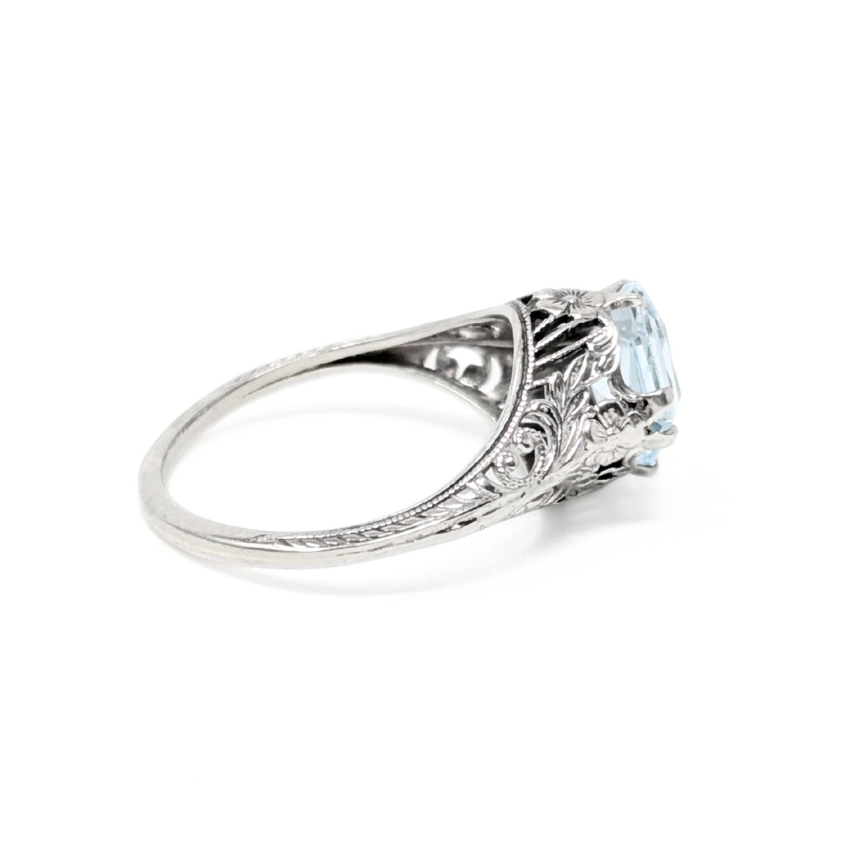 14K White Gold Aquamarine Floral Filigree Ring - Size 5