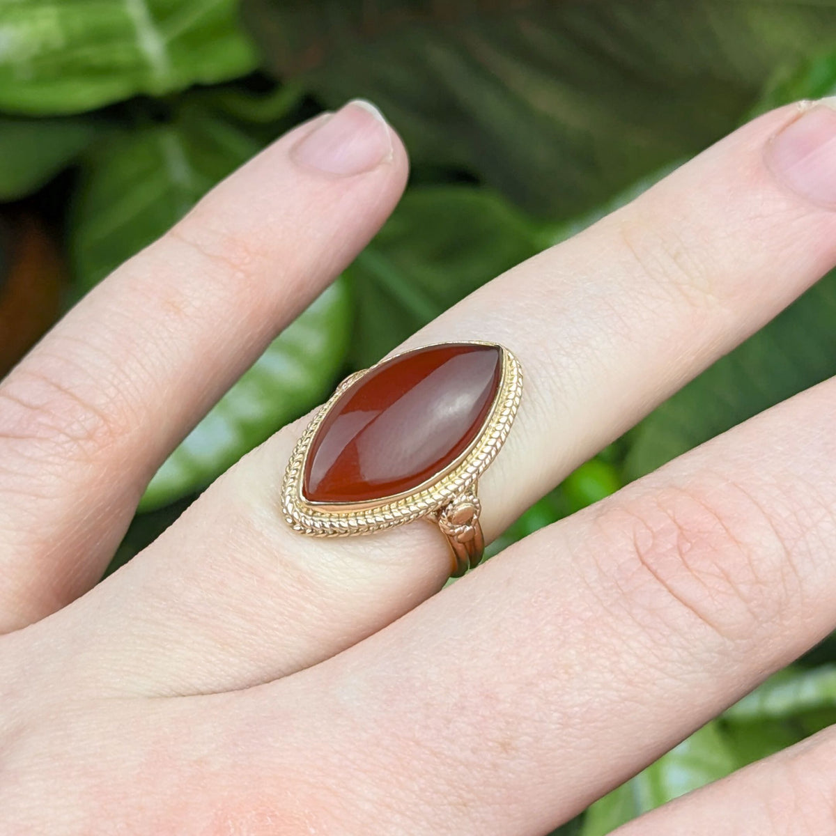 Vintage 13K Gold Red Carnelian Cabochon Ring - Size 5.25