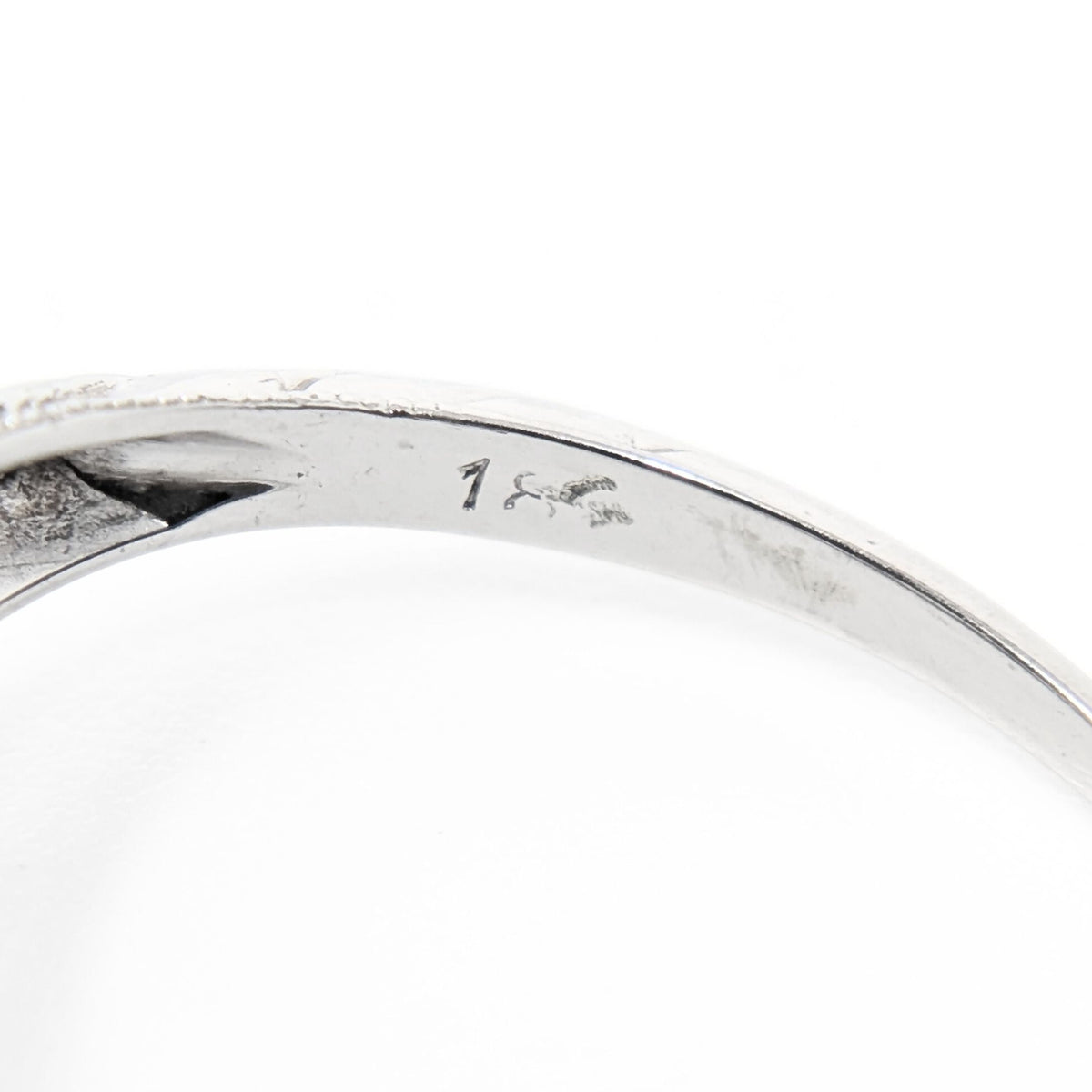 Antique 17K White Gold, Emerald, & Diamond Filigree Ring - Size 6.75