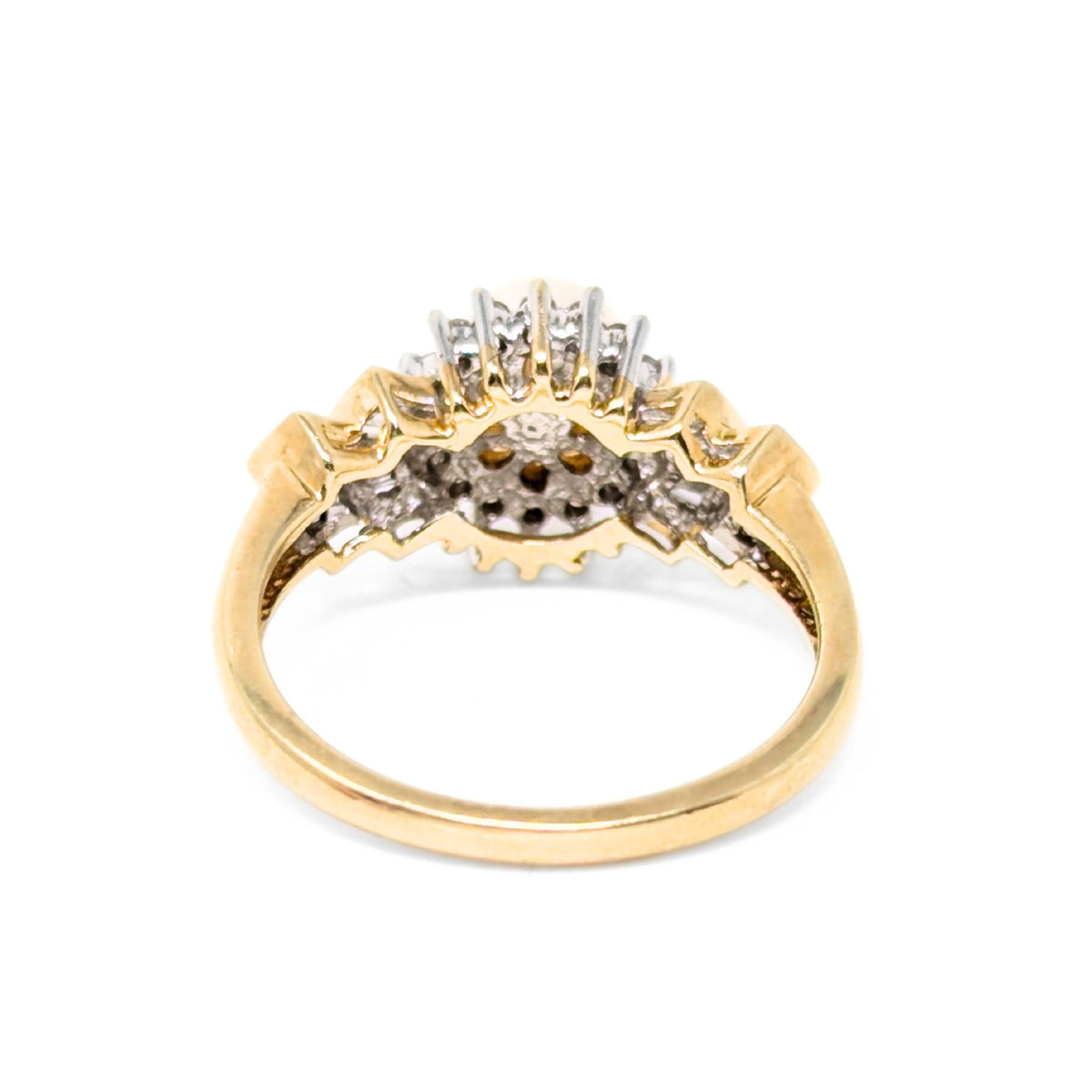 10K Gold Pearl & Diamond Halo Ring - Size 7.25