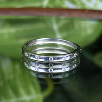 Vintage 14K White Gold 7 Diamond Wedding Band - Size 5.75