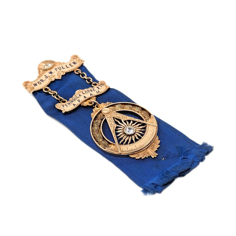 14K Gold & Diamond Newport News, Virginia 1963 Freemasons Badge