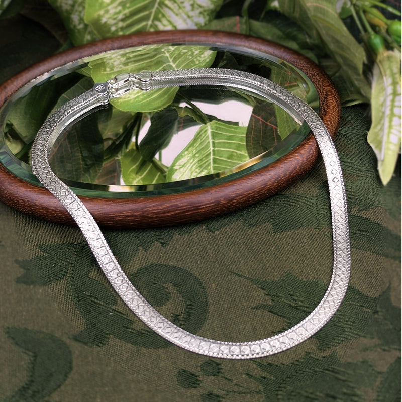 Milor Italian Sterling Silver Fancy Diamond Cut 18” Herringbone Chain