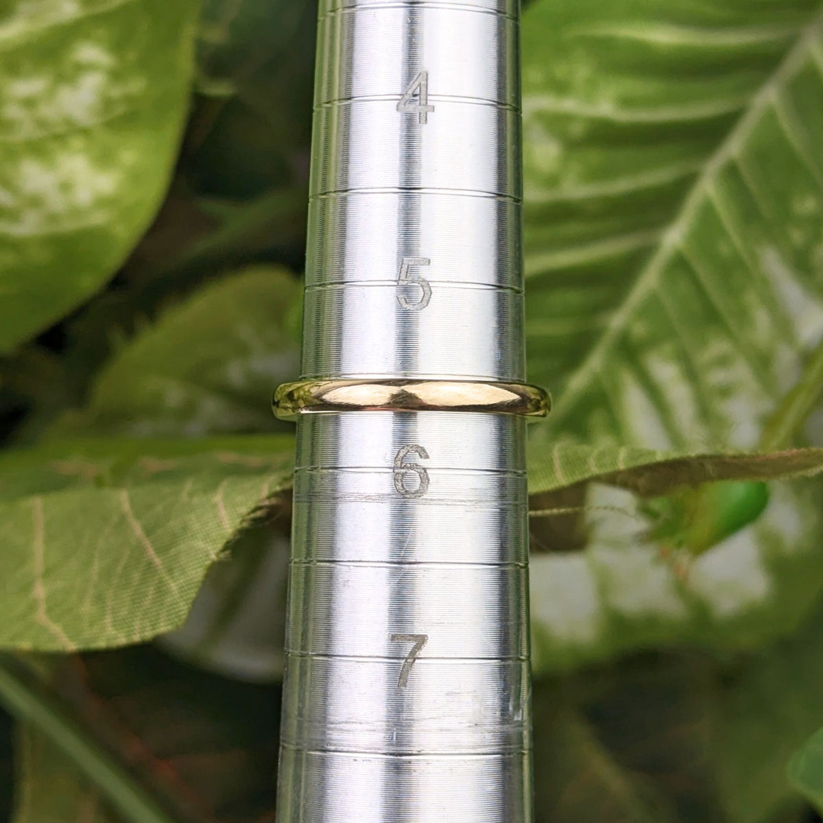 Tiffany & Co Elsa Peretti 18K Gold Diamond 2.2mm Band Ring - Size 5.5