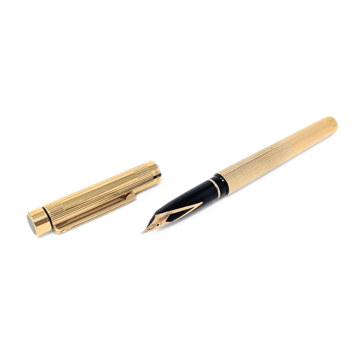 Sheaffer Targa 1005 Gold Electroplated Fluted Classic Fountain Pen, 14K Gold Nib