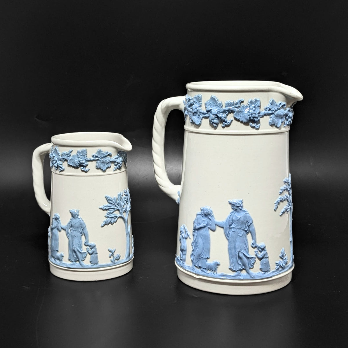 Wedgwood "Lavender on Cream" 2pc Jug Set (26oz, 8oz)