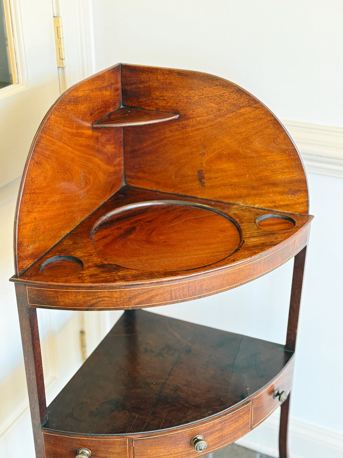 English 18th C. Georgian Corner Washstand