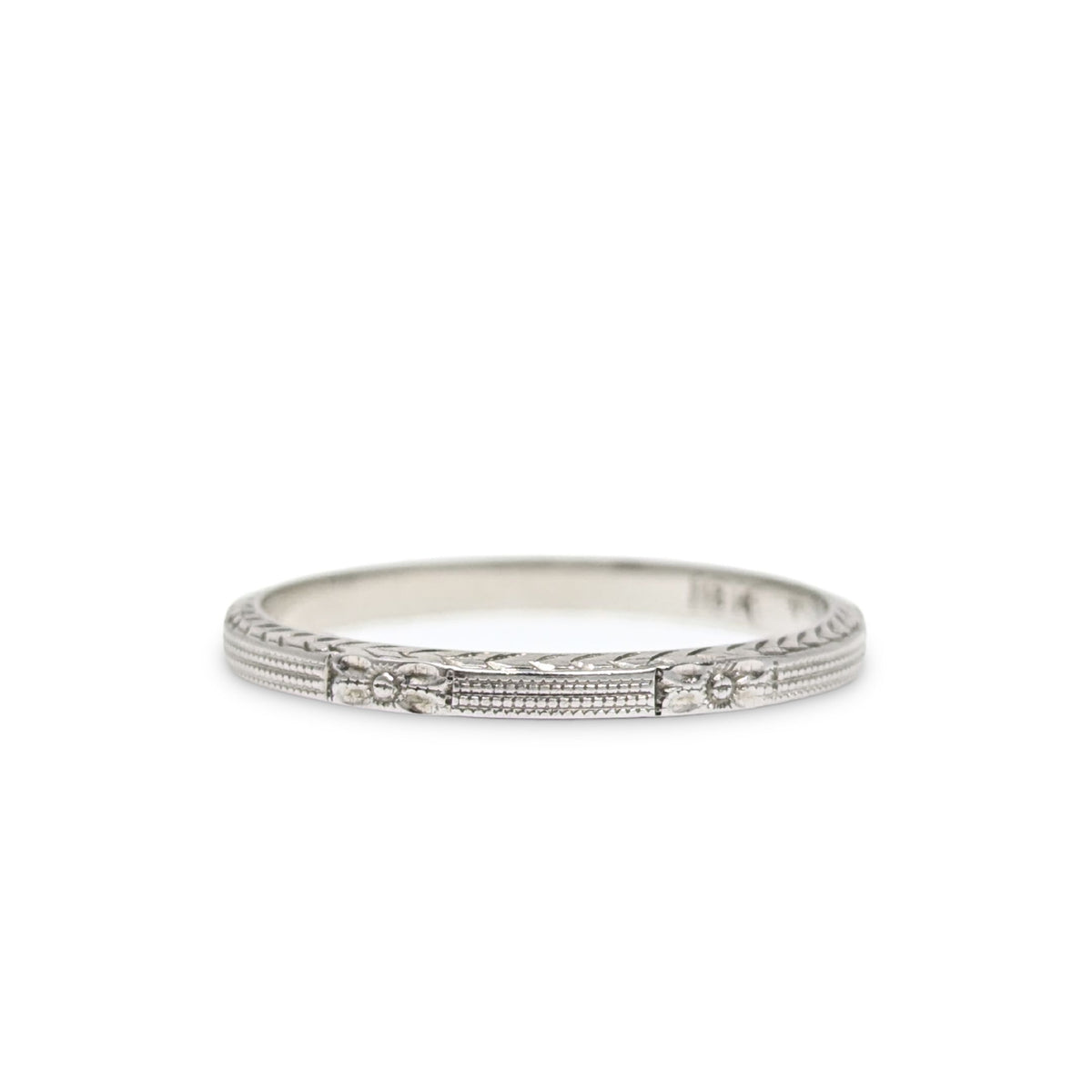 18K White Gold Antique Etched Wedding Band - Size 5.5