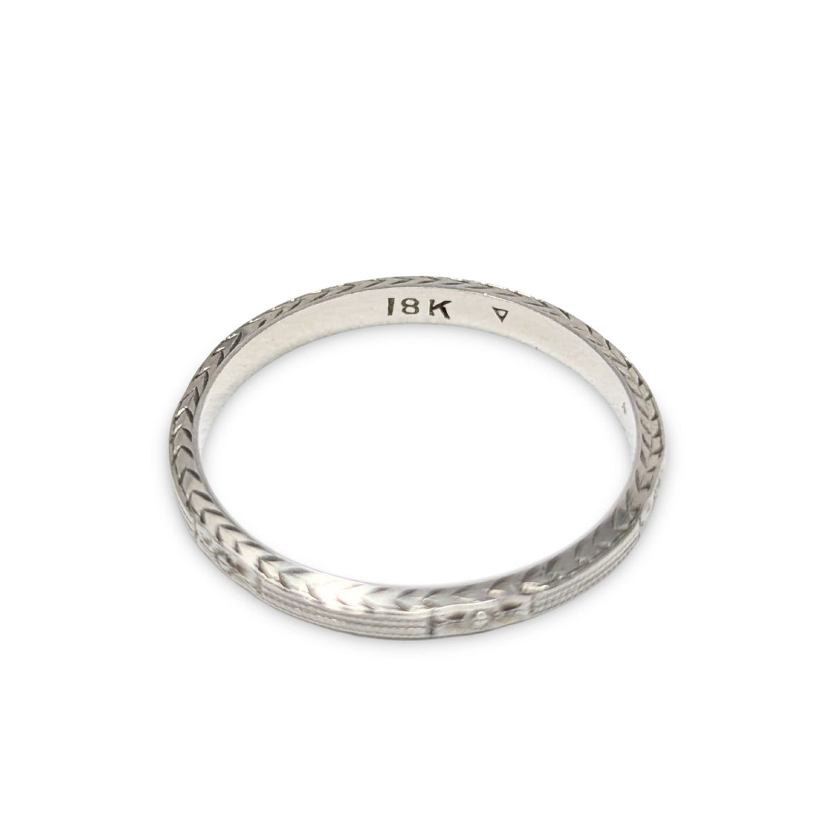 18K White Gold Antique Etched Wedding Band - Size 5.5