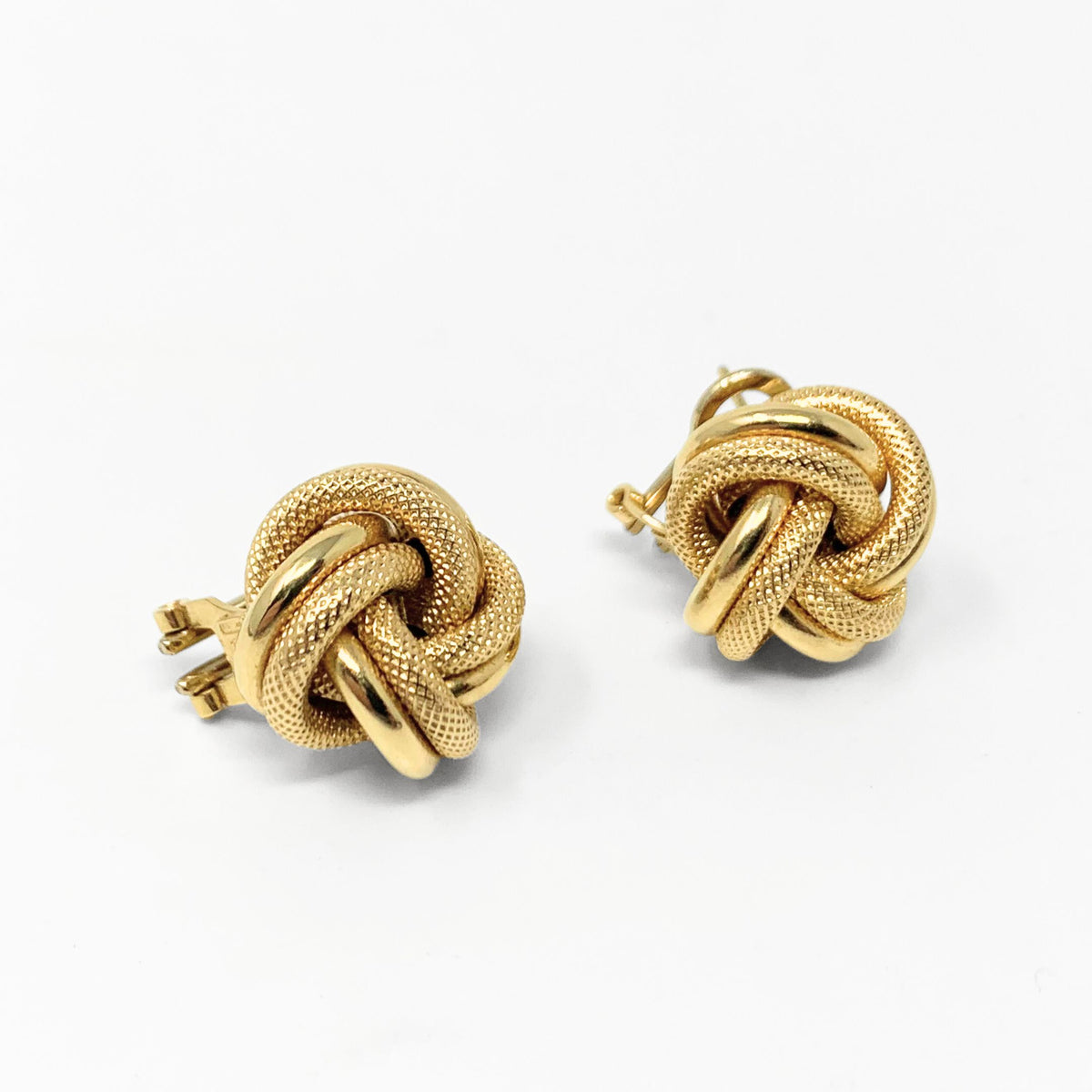 UnoAerre 18K Gold Love Knot Earrings