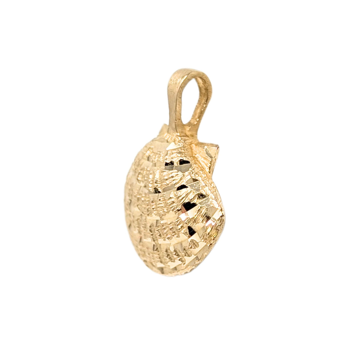 14K Gold Scallop Shell Pendant