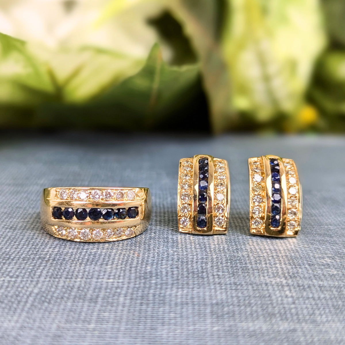 18K Gold Blue Sapphire & Diamond Ring & Earrings Set