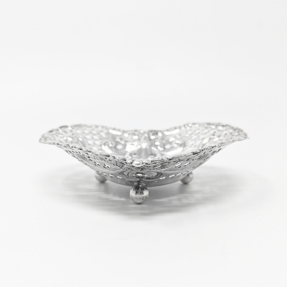 Gorham "Chantilly" Sterling Silver Heart-Shaped Nut Dish