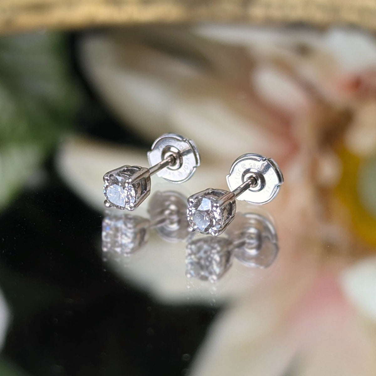 14K White Gold 0.5tcw Diamond Stud Earrings