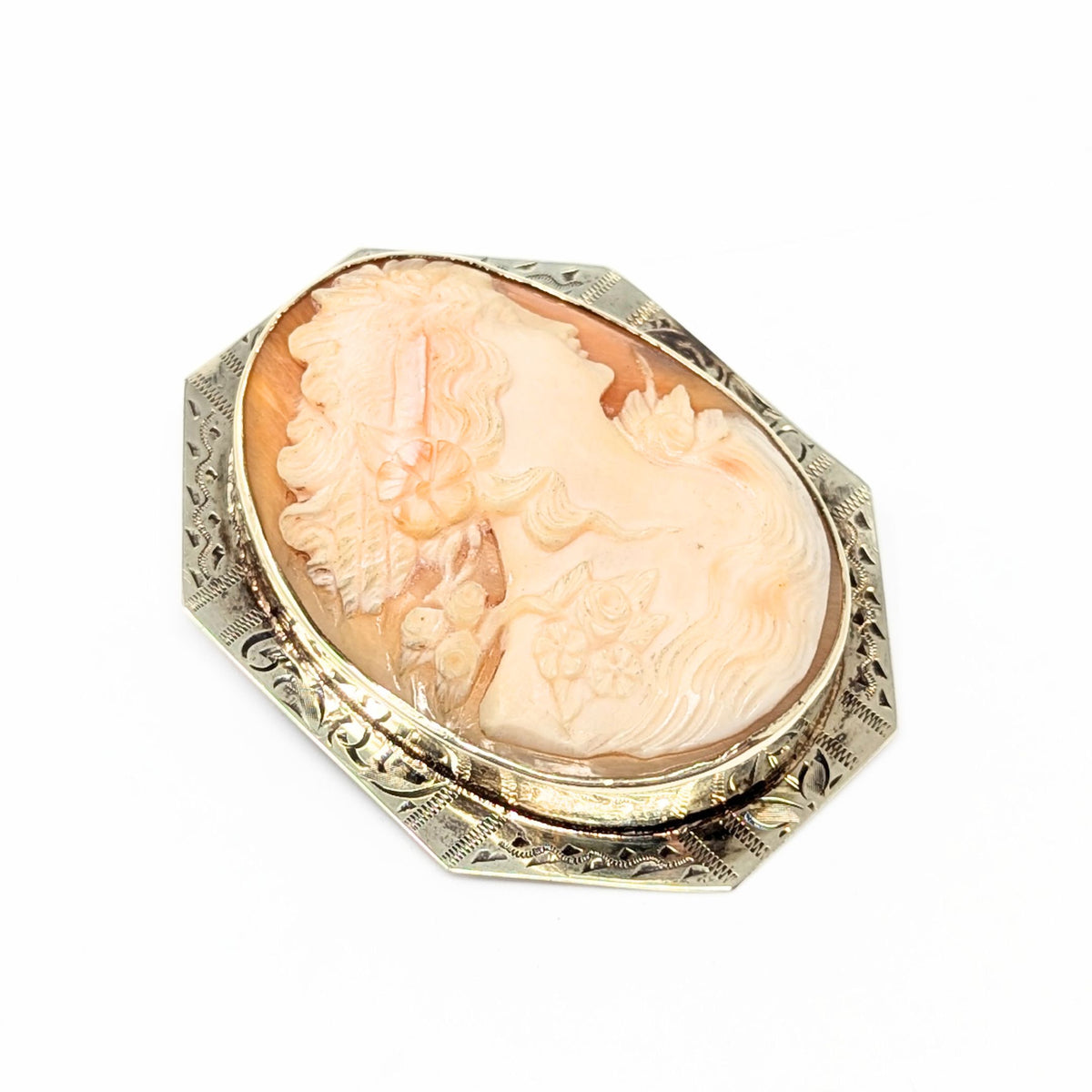 14K Gold Victorian Large Cameo Brooch