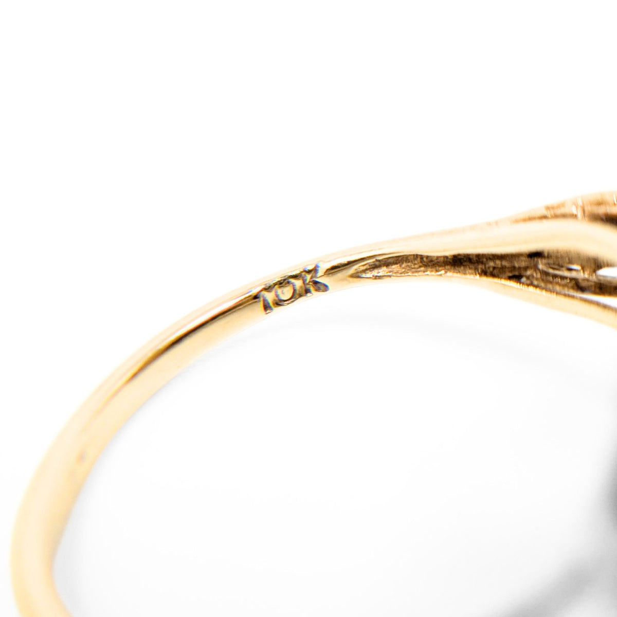 10K Gold Filigree Black Onyx Ring - Size 8