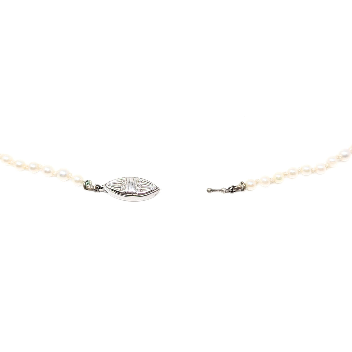 Vintage 14K Gold Clasp 20” Graduating Pearl Necklace