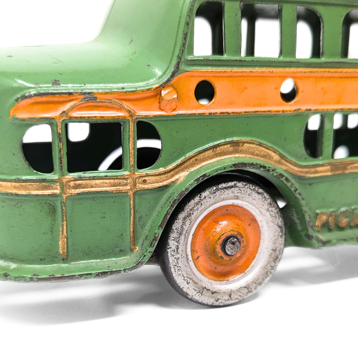 Kenton 1930's 11" Pickwick Nite Coach