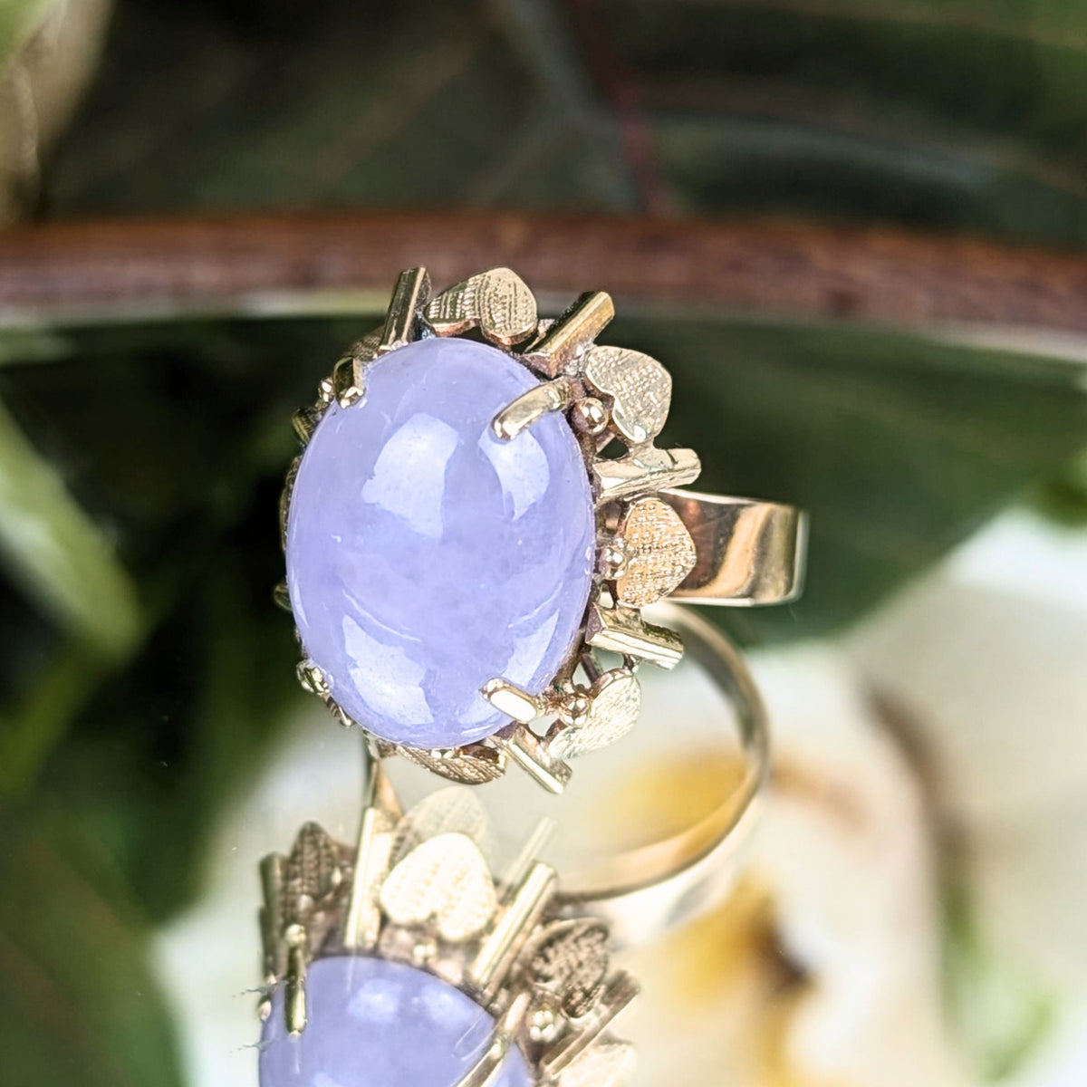 18K Gold Purple Jade Heart Themed Ring - Size 7.75