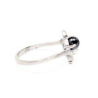 10K Gold Petite Black & White Pearl Ring - Size 5.25