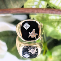 10K Gold Vintage Masonic Men's Black Onyx & Diamond Ring - Size 10.5