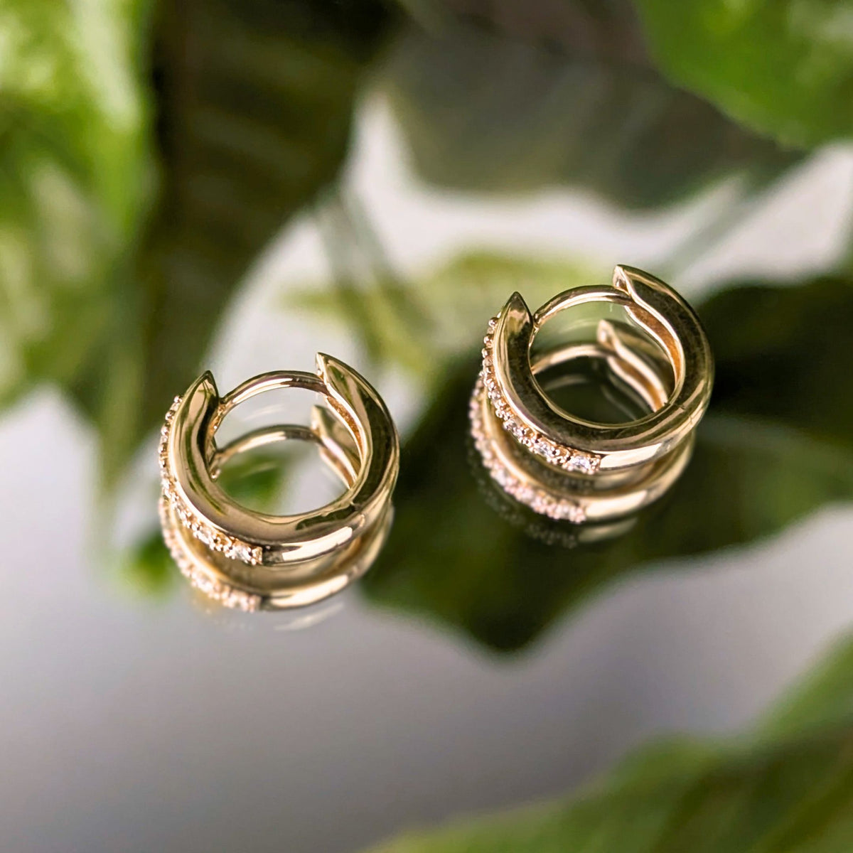 Vintage S&S 13K Gold 0.18tcw Diamond Huggie Hoop Earrings, 12.7mm