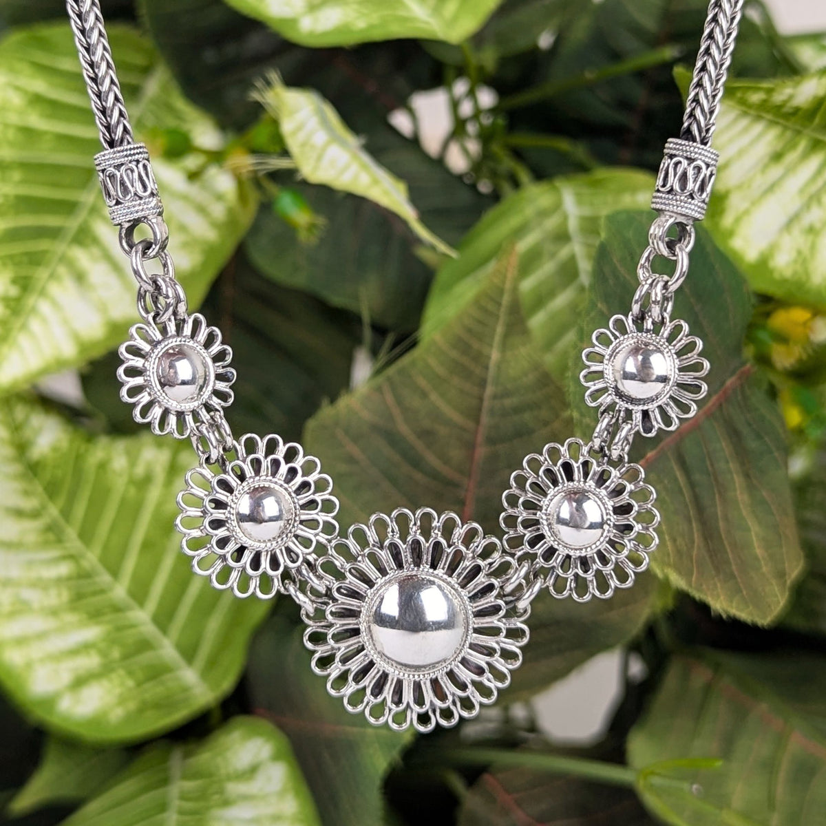Vintage Solid Sterling Silver Filigree Flower Bib Necklace 19.75", 60.0g