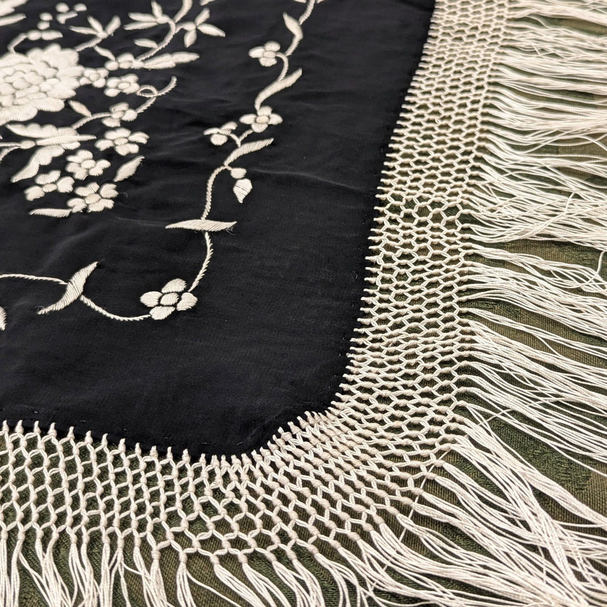 Vintage Black Silk Piano Shawl Hand Embroidered Mantón de Manila Mint 29"x29"