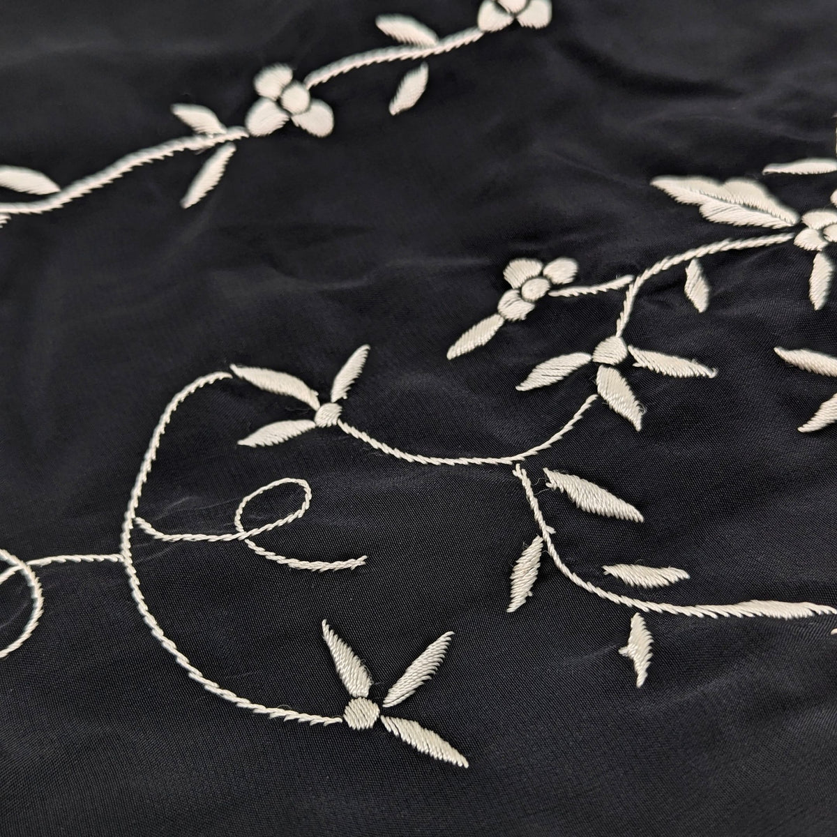 Vintage Black Silk Piano Shawl Hand Embroidered Mantón de Manila Mint 29"x29"