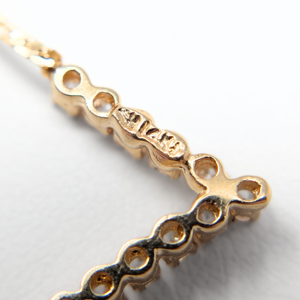 Vintage 14K Gold 11 Diamond Herringbone Chevron Child's Necklace, 14.5"