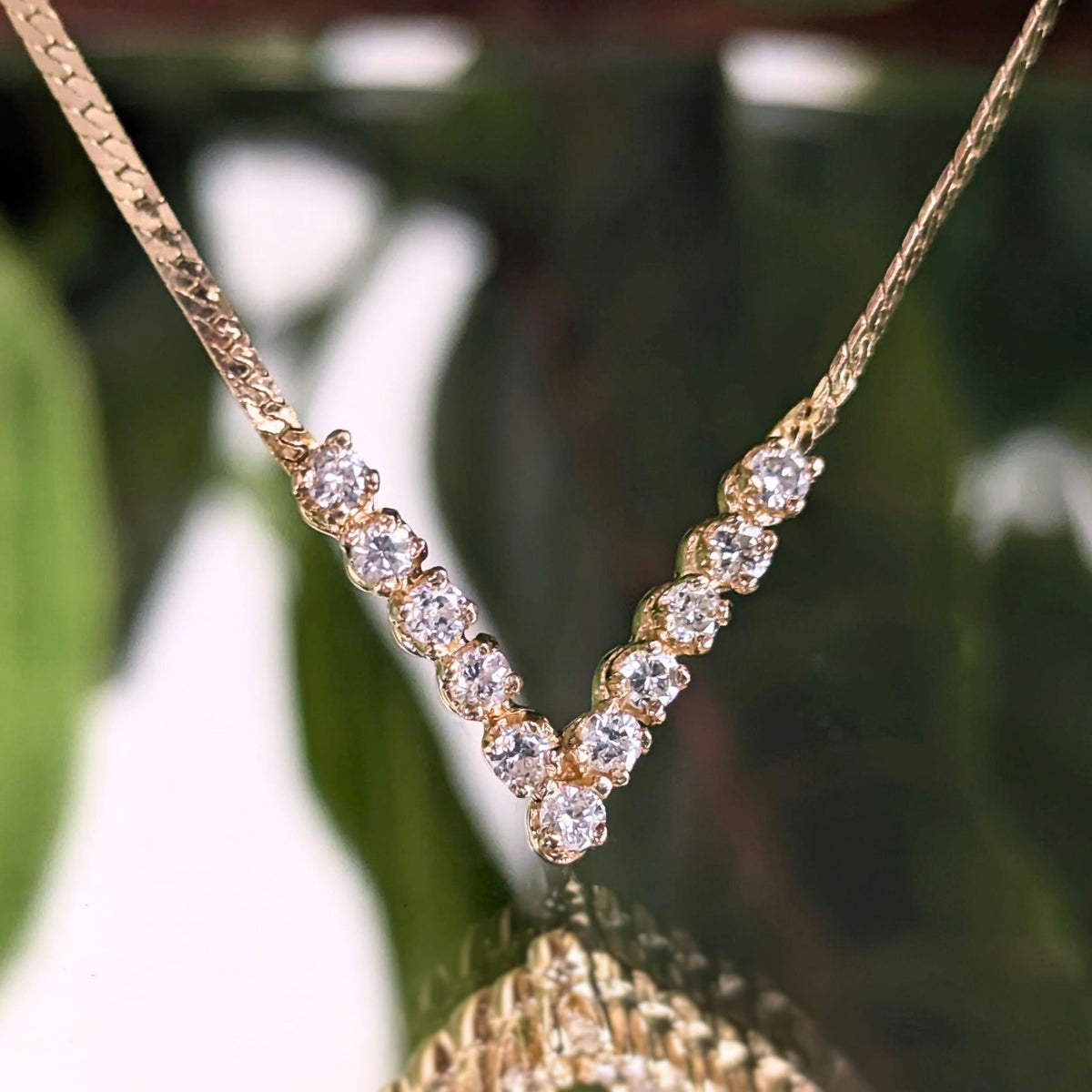 Vintage 14K Gold 11 Diamond Herringbone Chevron Child's Necklace, 14.5"
