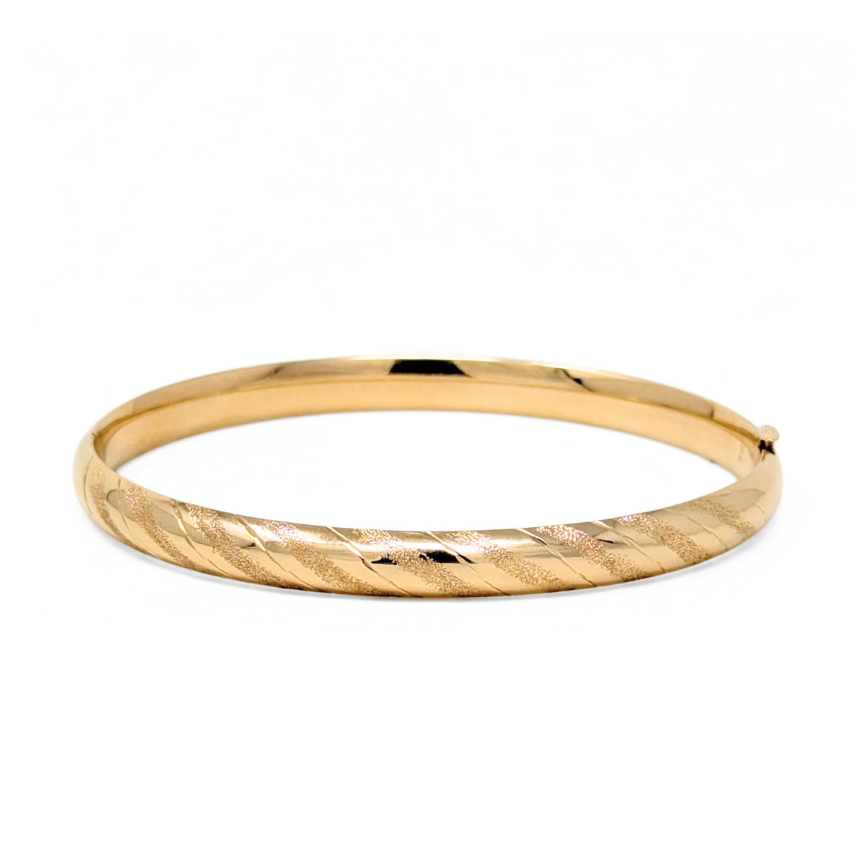 Vintage 14K Yellow Gold Diamond-Cut Hinged Bangle Bracelet, Costa Rica