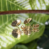 Vintage European Export 14K Solid Gold Fluted Flower Stud Earrings - 1.7g