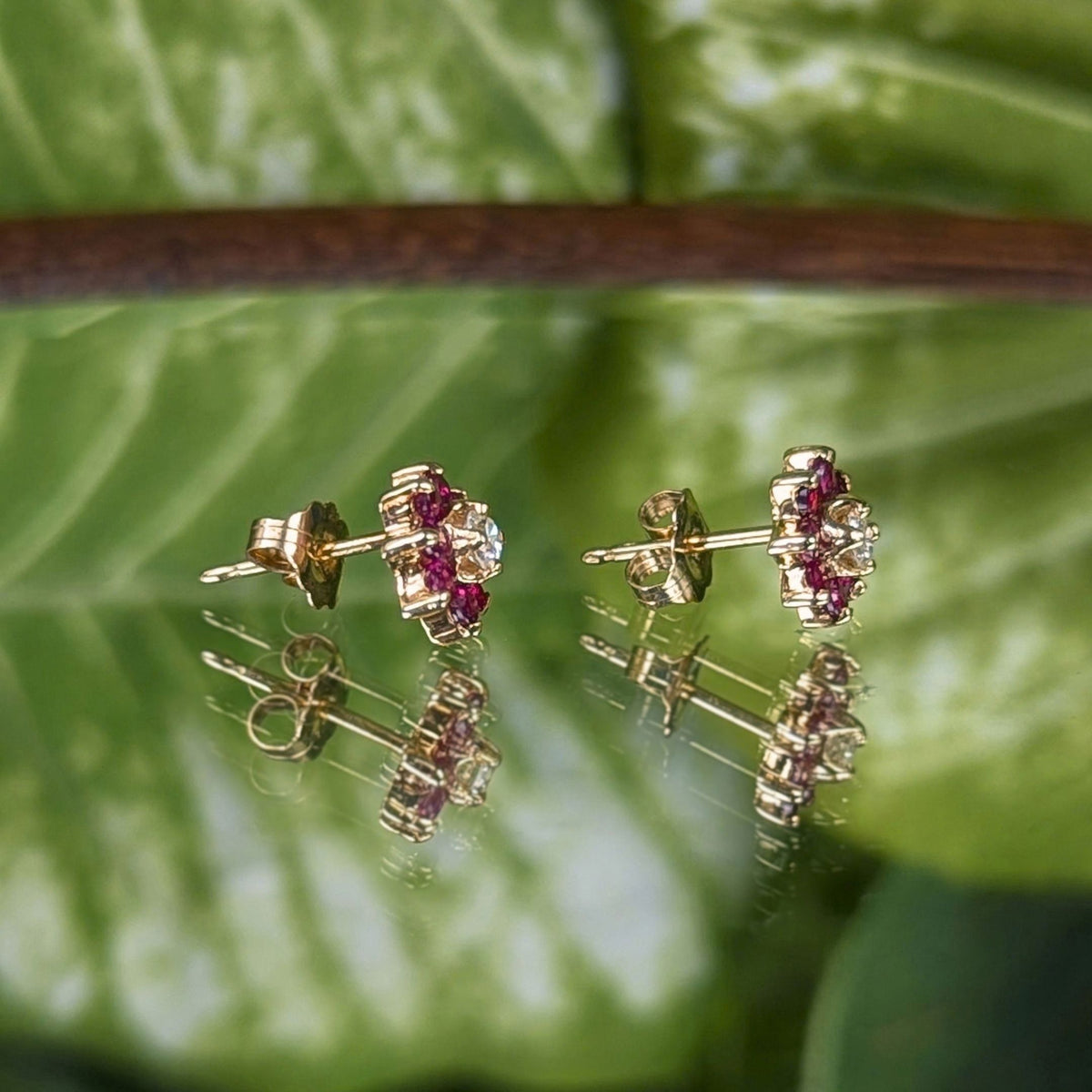 13K Gold Red Spinel & Diamond Necklace & Earrings Set