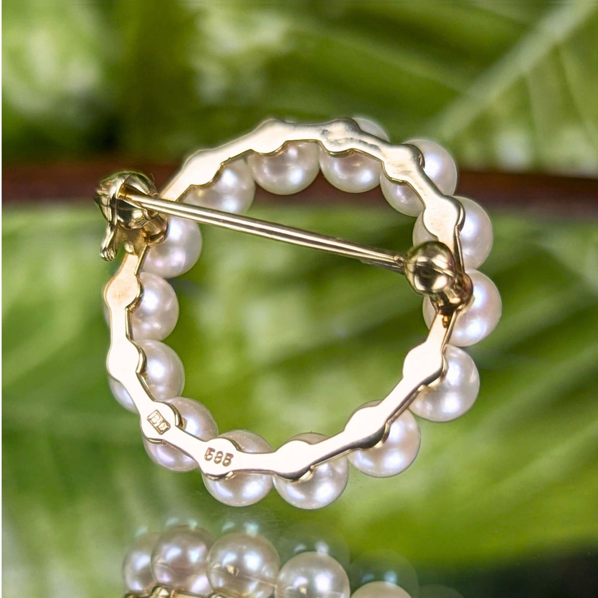 Vintage 14K Gold Mikimoto Blue Lagoon Akoya Pearl Wreath Brooch/Pin, 3.8g