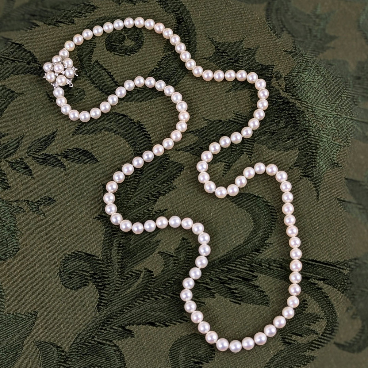 Vintage 30" Cultured Pearl Necklace, 14K/13K White Gold Diamond Cluster Clasp