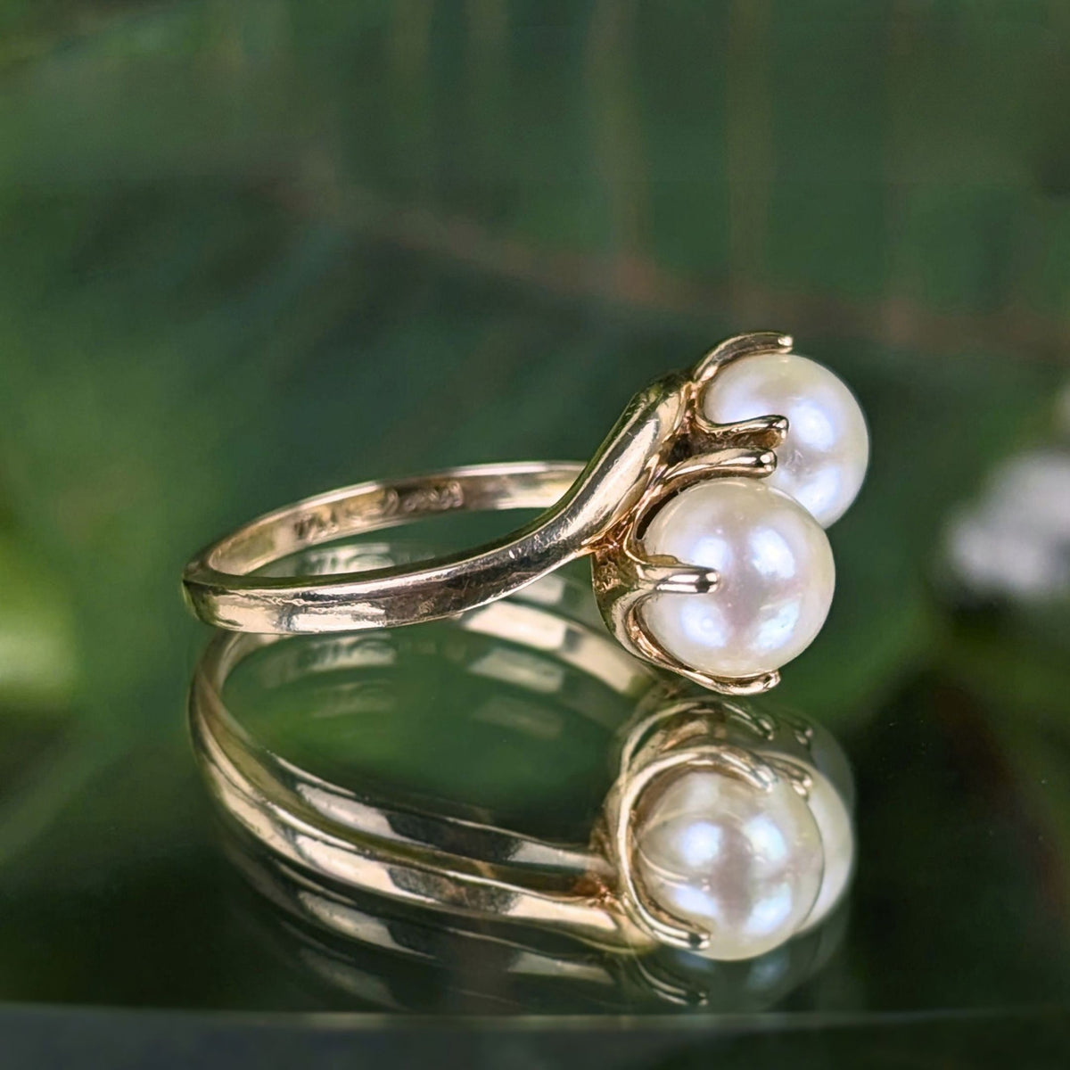 Vintage 10K Yellow Gold Twin Pearl Bypass Ring - Size 6.25, 3.1g