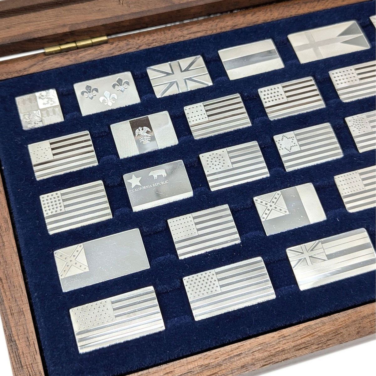 1974 Franklin Mint Great Flags of America 42 Sterling Silver Ingot Set, Case COA
