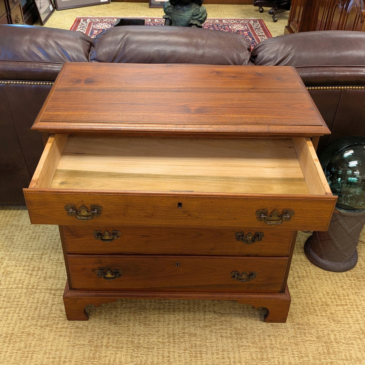 Vintage Solid Walnut 4-Drawer Bachelor's Chest / Dresser - Colonial Revival