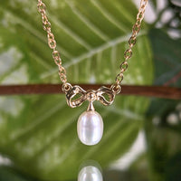 Vintage Princess Pride 14K Gold Cultured Pearl Bow Pendant Necklace, 16"
